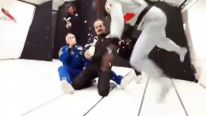 Bolt corre em gravidade zero e parte à conquista do Espaço