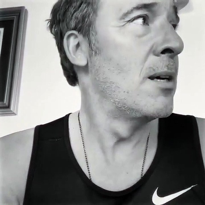 Diogo Infante mostra dotes para a música: "Gosto de cantar"