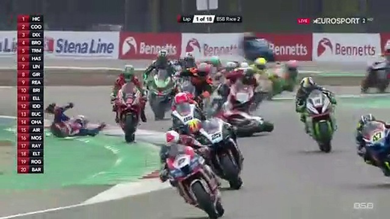 Superbikes: Piloto atropelado e moto em chamas