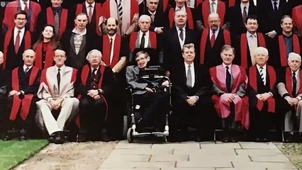 Cambridge partilhou o derradeiro tributo a Stephen Hawking