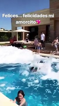 Festa de espuma: Eis as primeiras imagens do aniversário de Cristianinho