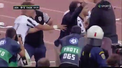 Golo de Vieirinha na final da Taça da Grécia