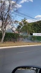 Queda de rede elétrica ocasionou fogo em cerca de Igreja na Asa Norte