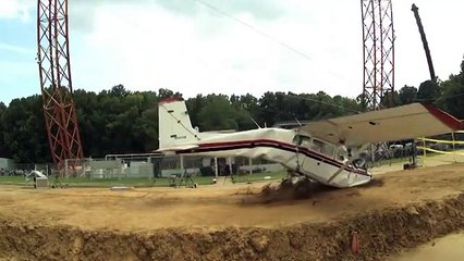 NASA: Montagem mostra como são testadas quedas de aeronaves