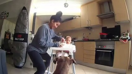 Até quando está a dar papa à filha, Blaya não perde a energia