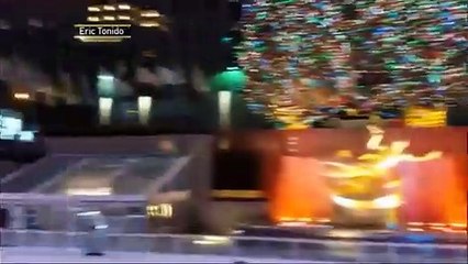 Pedido de casamento culmina com queda... e muitas gargalhadas