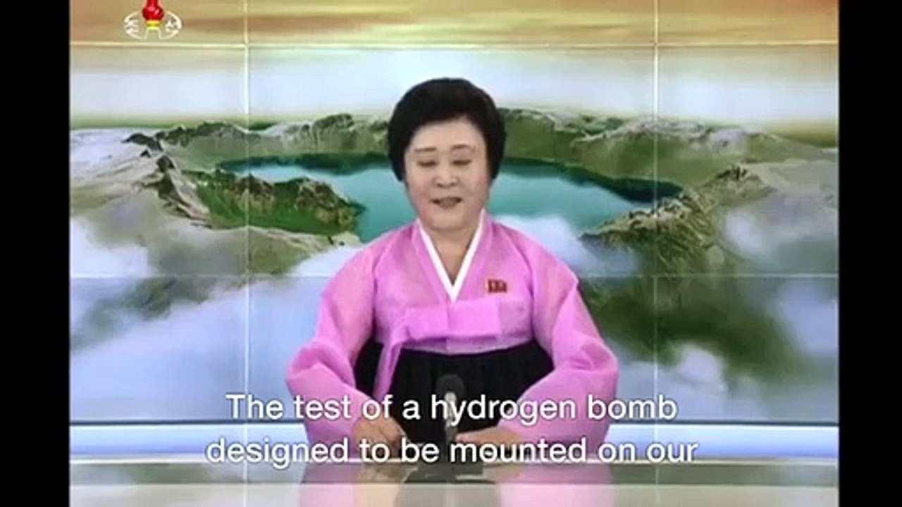 Mulher de 74 anos é quem dá voz aos anúncios entusiastas da Coreia do Norte