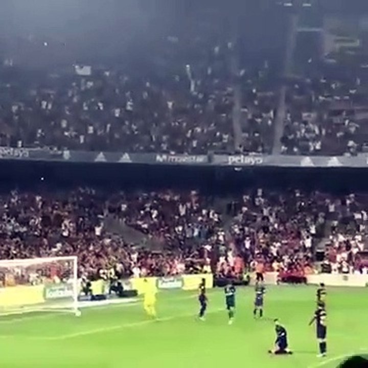 Camp Nou reage ao golo de Cristiano Ronaldo
