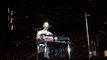 Chris Martin muda música de Linkin Park em homenagem a Chester Bennington