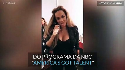 Veja como Tyra Banks fica após 16 horas de trabalho