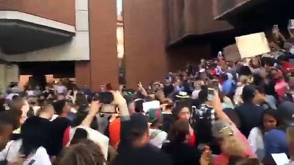 Pede-se justiça pelas vítimas de Grenfell