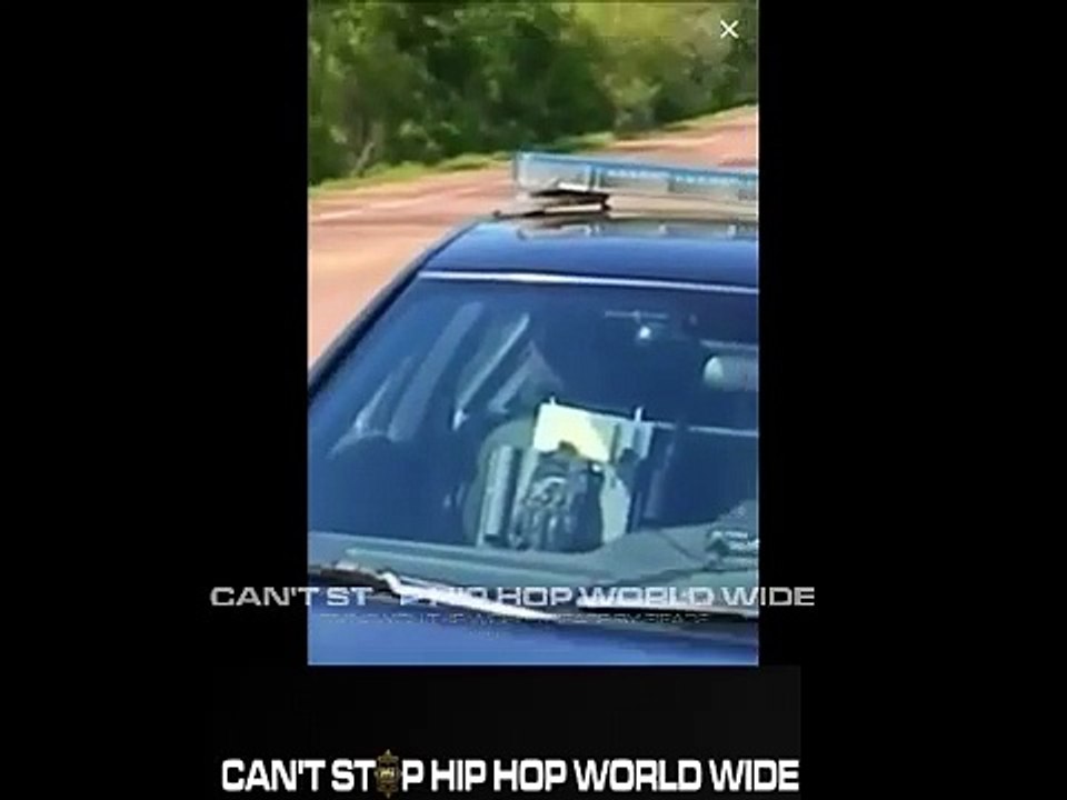 Polícias despedidos após gravarem vídeo polémico para o Facebook