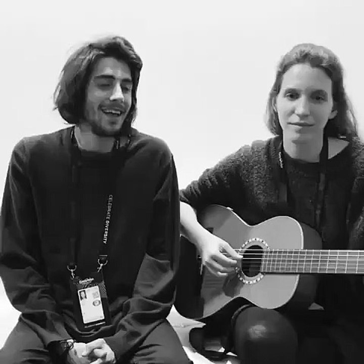Nos bastidores da Eurovisão, Salvador e Luísa Sobral cantam (e encantam)