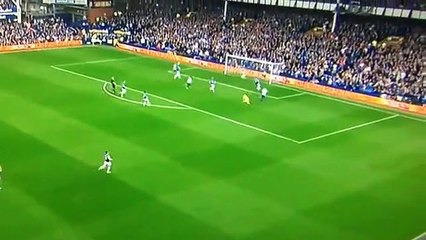 Slimani marca pelo Leicester City