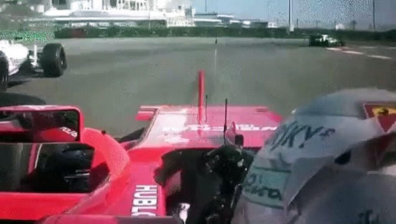 Vettel protesta com Massa... desta forma