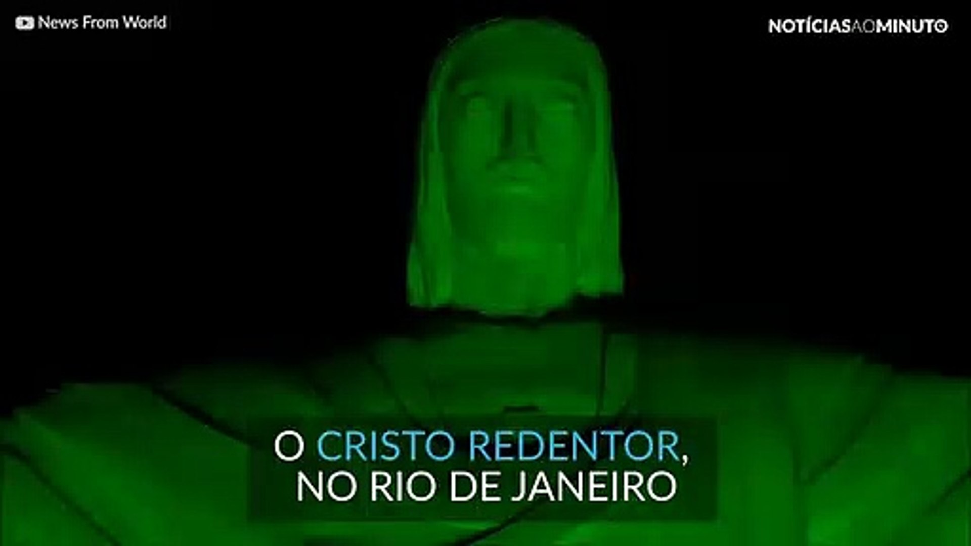 ⁣Cristo Redentor está verde: é St. Patrick's Day