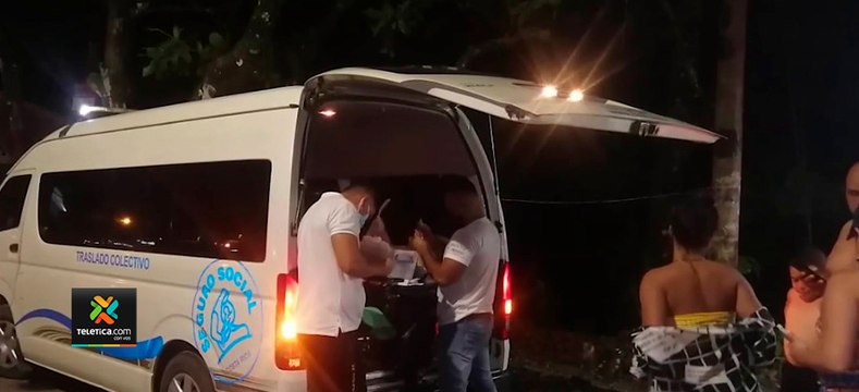 tn7-Vacumóvil-visitó-playas-de-Talamanca-ante-falta-de-interés-de-vecinos-por-vacunarse 100821