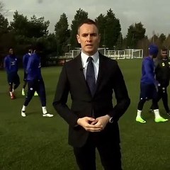 Quem disse que era fácil ser jornalista com David Luiz por perto?