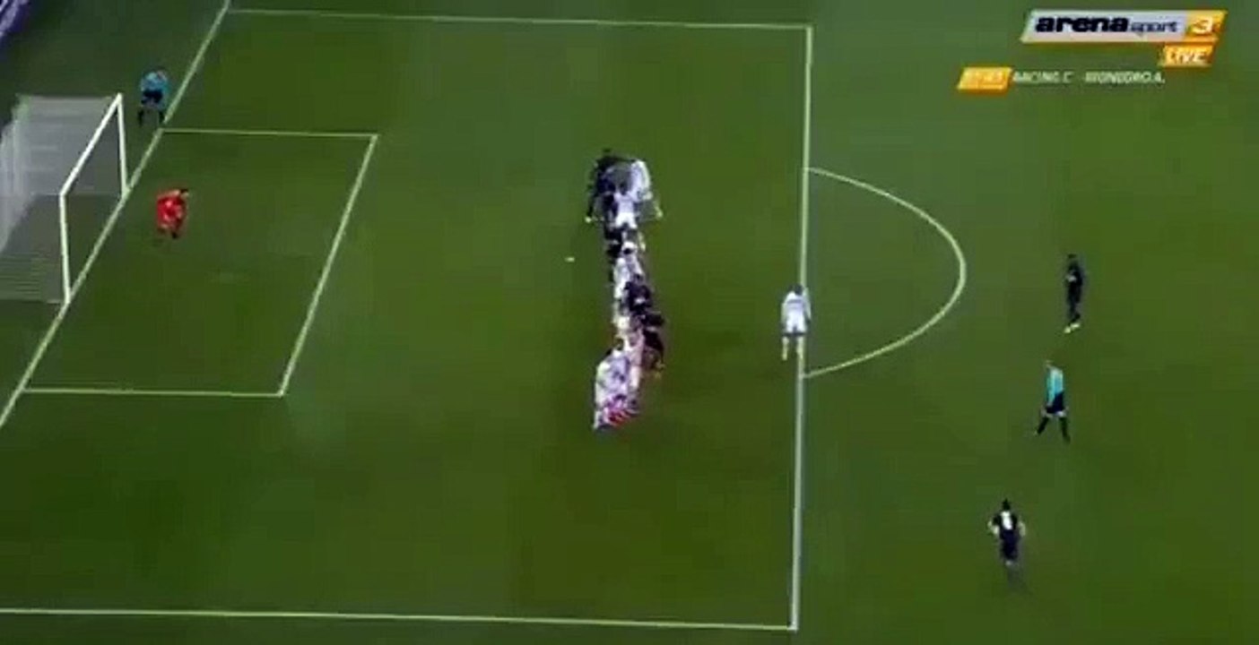 Golo de Moutinho de livre