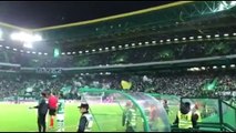 Adeptos do Sporting cantam 