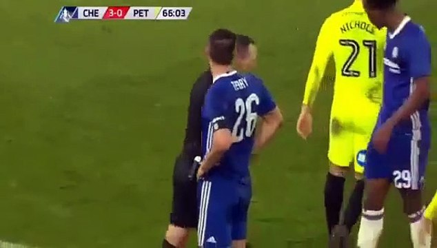 John Terry voltou dois meses depois e... foi expulso