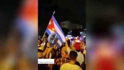 "Cuba sim, Fidel não". Saíram à rua para festejar morte de Fidel