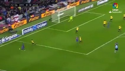Neymar levantou a bola e Rosales caiu a seus pés