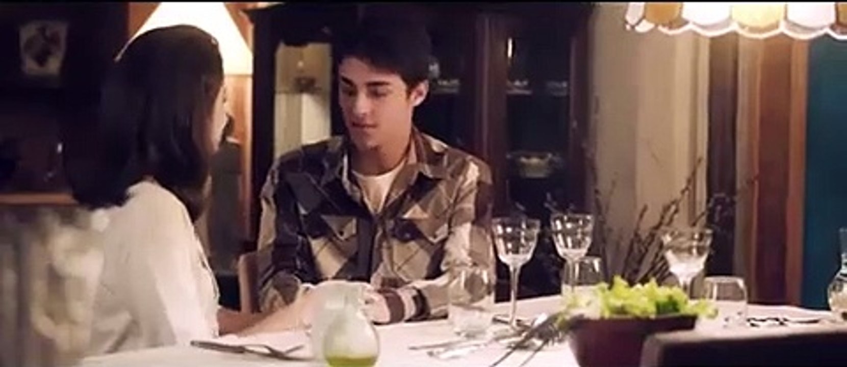 Publicidade com beijo gay é denunciada como 'lavagem cerebral em crianças'