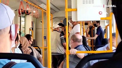 Metroda sokak müzisyeni gerginliği