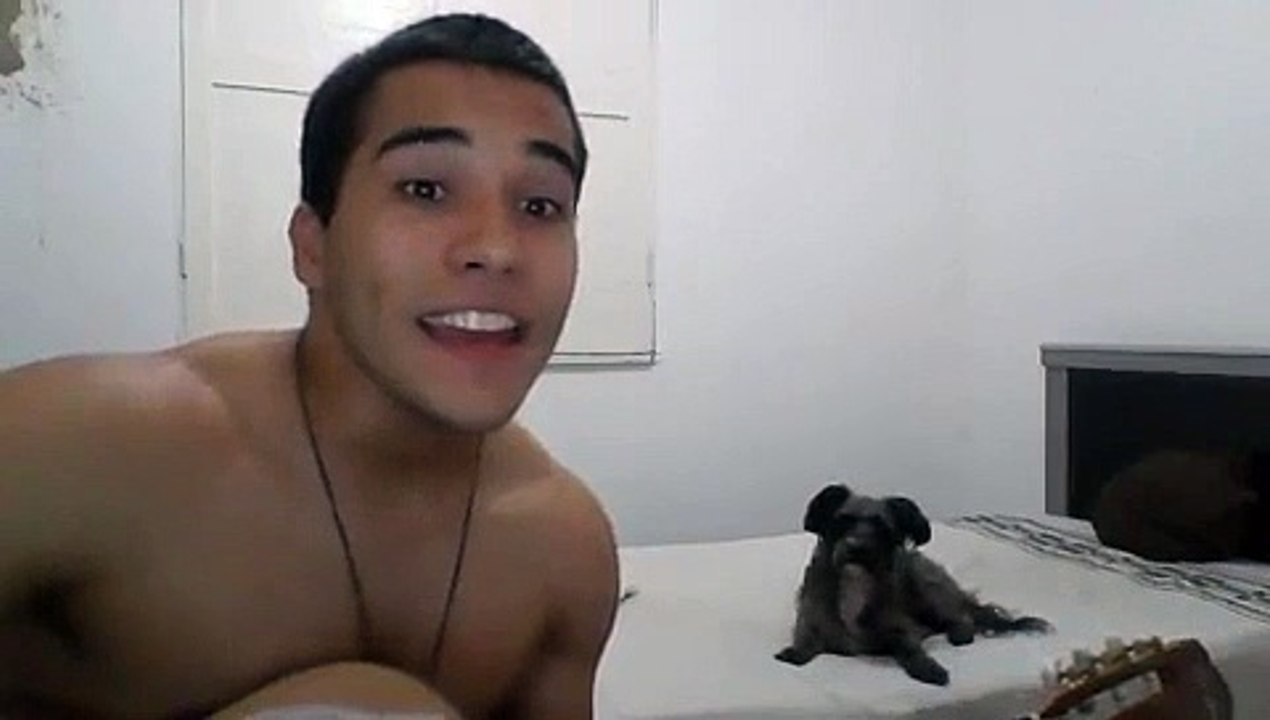 'Bilu, o cachorro cantor'