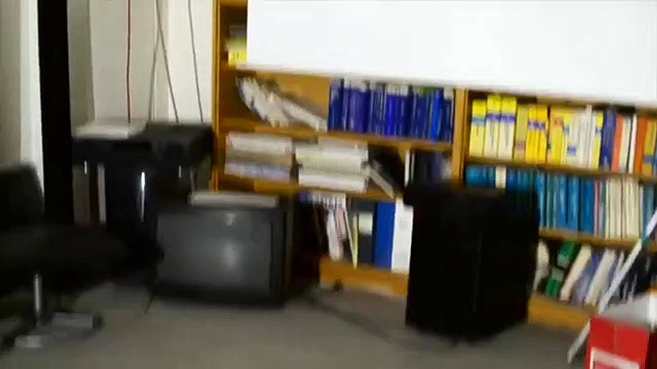 Não consegue mudar uma lâmpada? Imagine com um drone