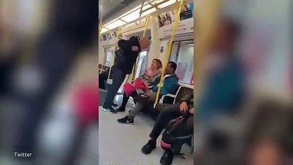 Mulher persegue homem que protagoniza ataque racista