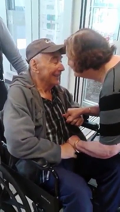 Lembra-se dos idosos separados após 62 anos? Estão juntos de novo