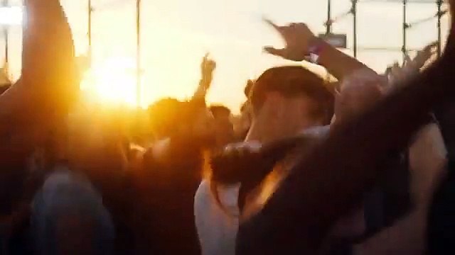 Lady Gaga lança finalmente o videoclipe de Perfect Illusion