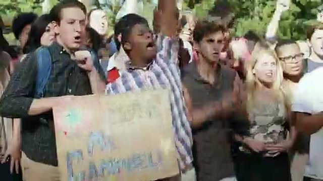 O trailer de Fist Fight com Ice Cube e Charlie Day já saiu