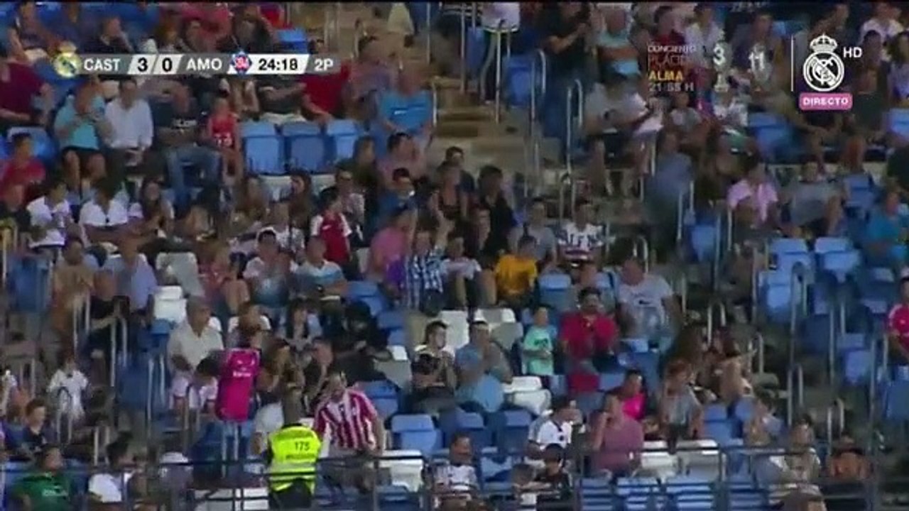 'Menino' do Real Madrid marca golo com remate do meio-campo