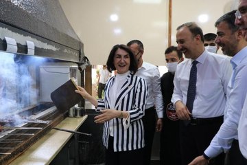 VAKALARIN ATTIĞI ŞANLIURFA'DA 'AŞI OL CİĞERİMİ YE' SLOGANIYLA KAMPANYA