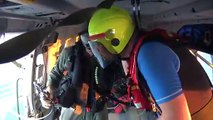 Força Aérea resgata homem na Boca do Inferno