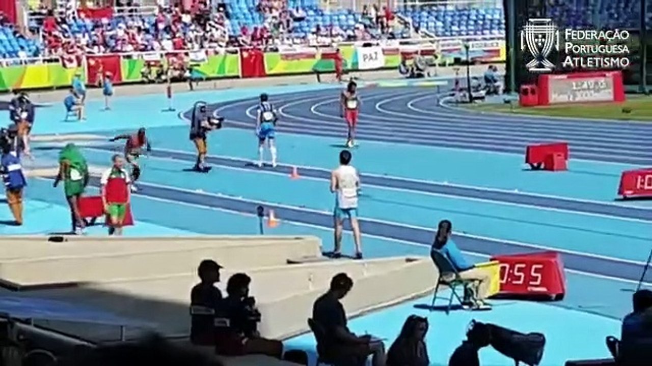 O salto que colocou Nelson Évora na final do tr...