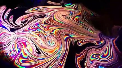 Depois do body painting, o body marbling é o que está na moda