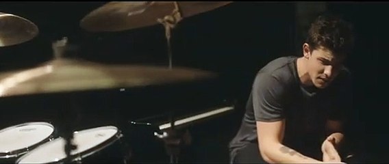 Shawn Mendes lança novo videoclipe "Mercy"