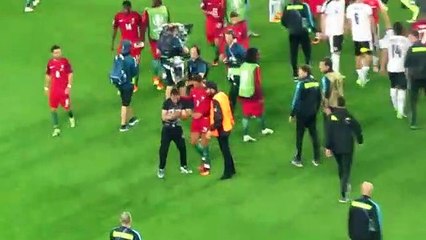 Ronaldo travou segurança para tirar selfie com fã