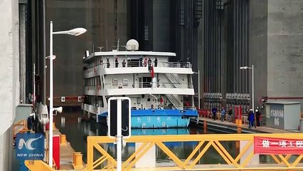 Maior elevador de barcos do mundo começou a funcionar na China