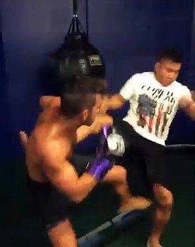 Joe Jonas surpreende em treino de boxe