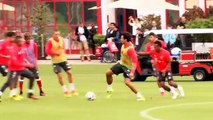 Renato Sanches recupera de lesão... a jogar dardos