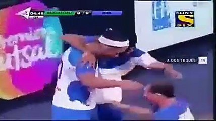Ronaldinho também brilha... no futsal indiano