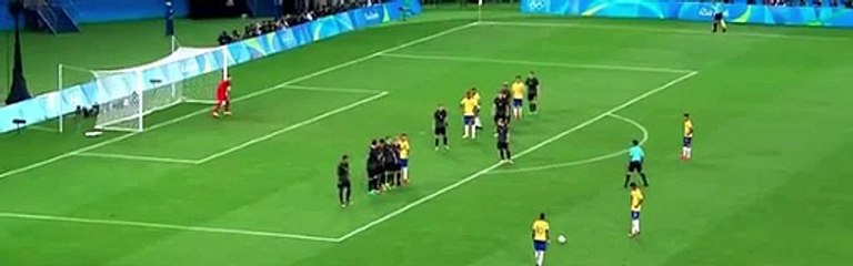 Neymar marca de livre na final dos Jogos Olímpicos
