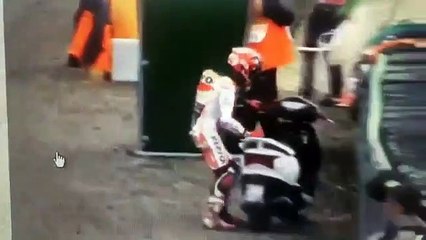 Marc Marquez roubou uma... scooter