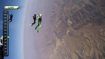 Luke Aikins torna-se 1.ª pessoa a saltar 25 mil pés sem paraquedas