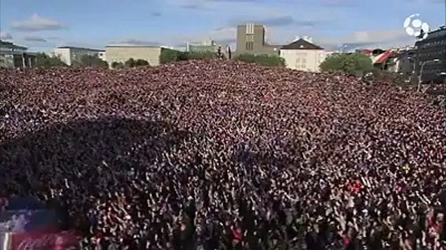 10 mil adeptos islandeses têm reação arrepiante após eliminação do Euro